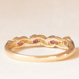 Veretta vintage in oro giallo e bianco 9K con rubini (0.25ctw ca.) e diamanti (0.03ctw ca.), anni ‘70/‘80