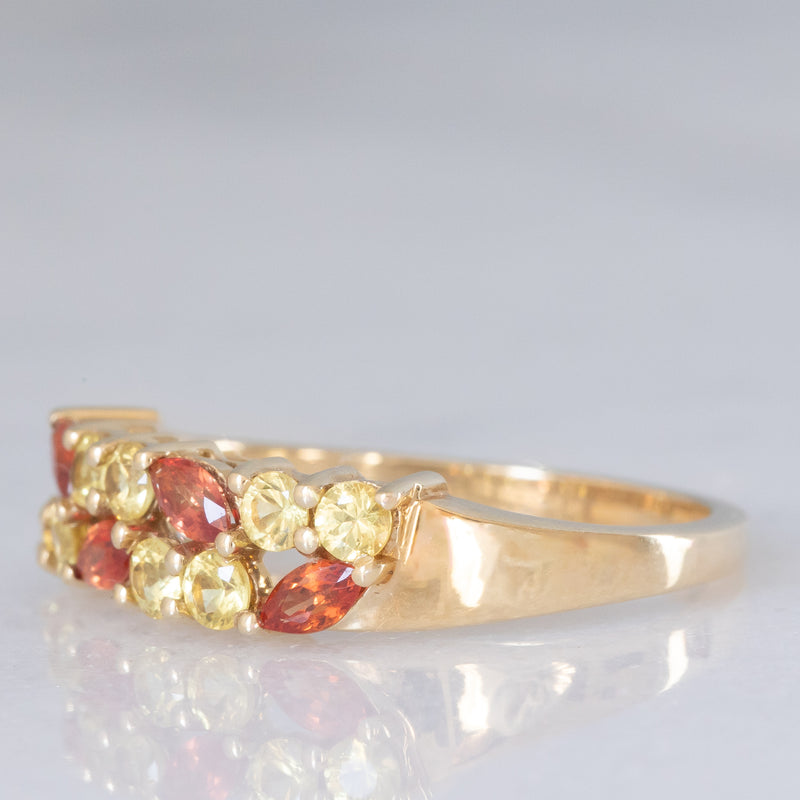 Anello vintage in oro giallo 9K con zaffiri sintetici arancioni e gialli (0.80ctw ca.), anni ‘90