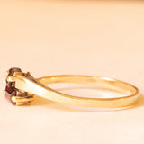 Anello contrarier vintage in oro giallo 9K con granati di taglio rettangolare (0.30ctw ca.), anno 1981
