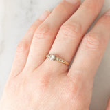 Solitario vintage in oro giallo 9K con diamanti (0.20ctw ca.)