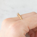 Vintage-Solitär aus 9 Karat Gelbgold mit Diamant im Brillantschliff (ca. 0.15 ct), 1990