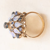 Vintage-Pagodenring aus 14-karätigem Gelbgold mit Saphiren (ca. 1.20 ctw) und Opalen (ca. 1.10 ctw), 70er Jahre