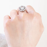 Vintage-Gänseblümchenring aus 18-karätigem Weißgold mit Aquamarin (ca. 3 Karat) und Diamanten im Brillantschliff (ca. 1 Karat), 70er/80er Jahre