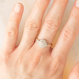 Bague fleur vintage en or jaune et blanc 9 carats avec diamants (environ 0.20 ct au total), 1994