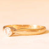 Solitario vintage in oro giallo 9K con diamante di taglio brillante (0.18ct ca.), anni ‘40