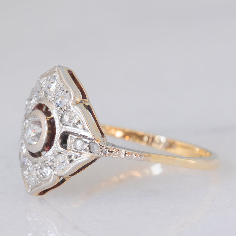 Anello Art Déco in oro giallo e bianco 14K con diamanti di taglio vecchia miniera e di taglio rosetta (0.30ctw ca.), anni ‘30