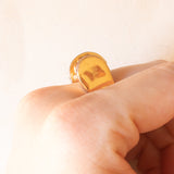 Anello “Tank” in oro giallo 18K con rubini sintetici (0.50ctw ca.) e diamanti, anni ‘40/‘50