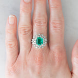 Anello vintage in oro bianco 14K con smeraldo (2ct ca.) e diamanti di taglio brillante (1.40ctw ca.), anni ‘60/‘70