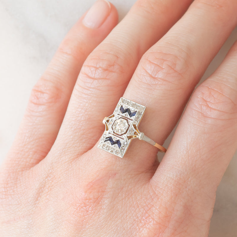 *RISERVATO* Anello Art Déco in oro giallo e bianco 18K con diamanti e zaffiri, anni ‘30