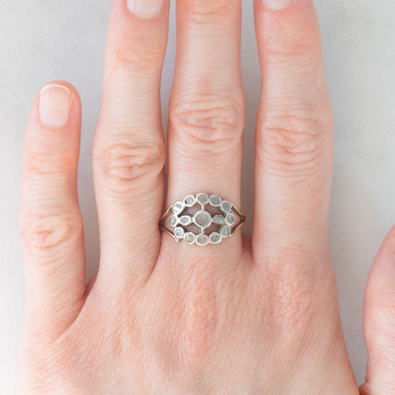 Anello antico in oro giallo 14K e argento con diamanti di taglio rosetta, primi del ‘900