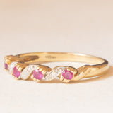 Veretta vintage in oro giallo e bianco 9K con rubini (0.25ctw ca.) e diamanti (0.03ctw ca.), anni ‘70/‘80