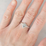 Anello vintage in oro bianco 9K con acquamarina (0.20ct ca.) e diamanti di taglio brillante (0.14ctw ca.), anni ‘90