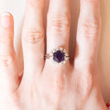 Vintage-Gänseblümchenring aus 14-karätigem Weißgold mit Amethyst (ca. 1.90 ct) und Diamanten im Brillantschliff (ca. 0.48 ctw), 70er Jahre