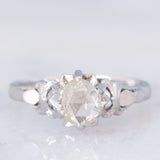 Solitario antico in oro bianco 18K con diamante di taglio rosa coroné (0.60ct ca.), anni ‘20/‘30