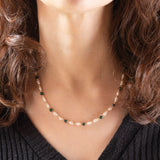 Collana vintage in oro giallo 9K con perle bianche e malachiti