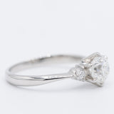 Trilogy vintage in platino con diamanti di taglio brillante (centrale di 1.02ct), anni ‘80