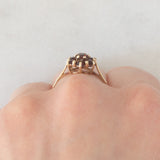 Bague fleur vintage en or jaune 9 carats avec grenats (environ 0.70 ct au total), 1977