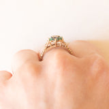 Vintage-Blumenring aus 9-karätigem Gelb- und Weißgold mit Smaragden (ca. 0.09 ctw) und Diamant (ca. 0.01 ct), 90er Jahre