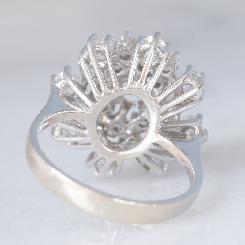 Anello a fiocco di neve vintage in oro bianco 18K con diamanti di taglio brillante (1.33ctw ca.), anni ‘70