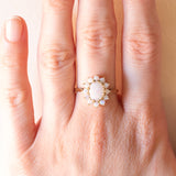 Anello a margherita vintage in oro giallo 9K con opali (0.74ctw ca.)