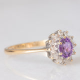 Anello a margherita in oro giallo 9K con ametista (0.35ct ca.) e diamanti (0.06ctw ca.), anno 1987