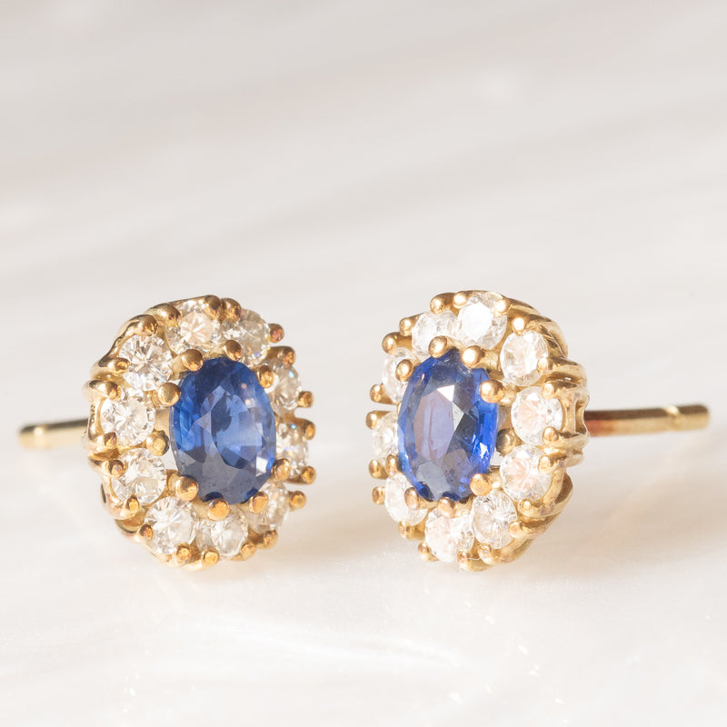 Orecchini oro griffe zircone in oro giallo con gancio hippie e fissato dietro per non perderlo Orecchini oro griffe zircone in oro giallo con gancio hippie e fissato dietro per non perderlo
