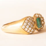 Vintage-Ring aus 18-karätigem Gelbgold mit Smaragd (ca. 0.50 ct) und Diamanten im Brillantschliff (ca. 0.66 ctw), 70er/80er Jahre