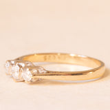 Vintage-Trilogie aus 9-karätigem Gelbgold mit Diamanten im Brillantschliff (ca. 0.25 ctw), ca. 70er/80er Jahre.