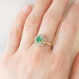 Anello ballerina vintage in oro giallo 14K con smeraldo (0.50ct ca.) e diamanti di taglio brillante e di taglio tapered (0.50ctw ca.), anni ‘70