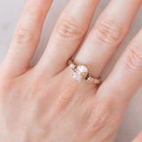 Anello da cocktail vintage in oro giallo 8K con morganite (1.50ct ca.) e diamanti