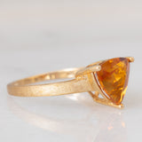 Solitario in oro giallo 9K con quarzo citrino di taglio trillion (1.93ct)