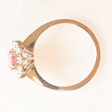 Винтажное французское кольцо с ромашкой из белого золота 18 карат с рубином (около 0.45 карата) и бриллиантами (около 0.16 карата), 70-е/80-е годы