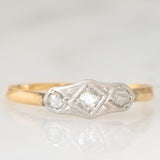 Trilogie Art Déco en or jaune et blanc 9 carats avec diamants taille ancienne (environ 0.09 ct), années 20/30