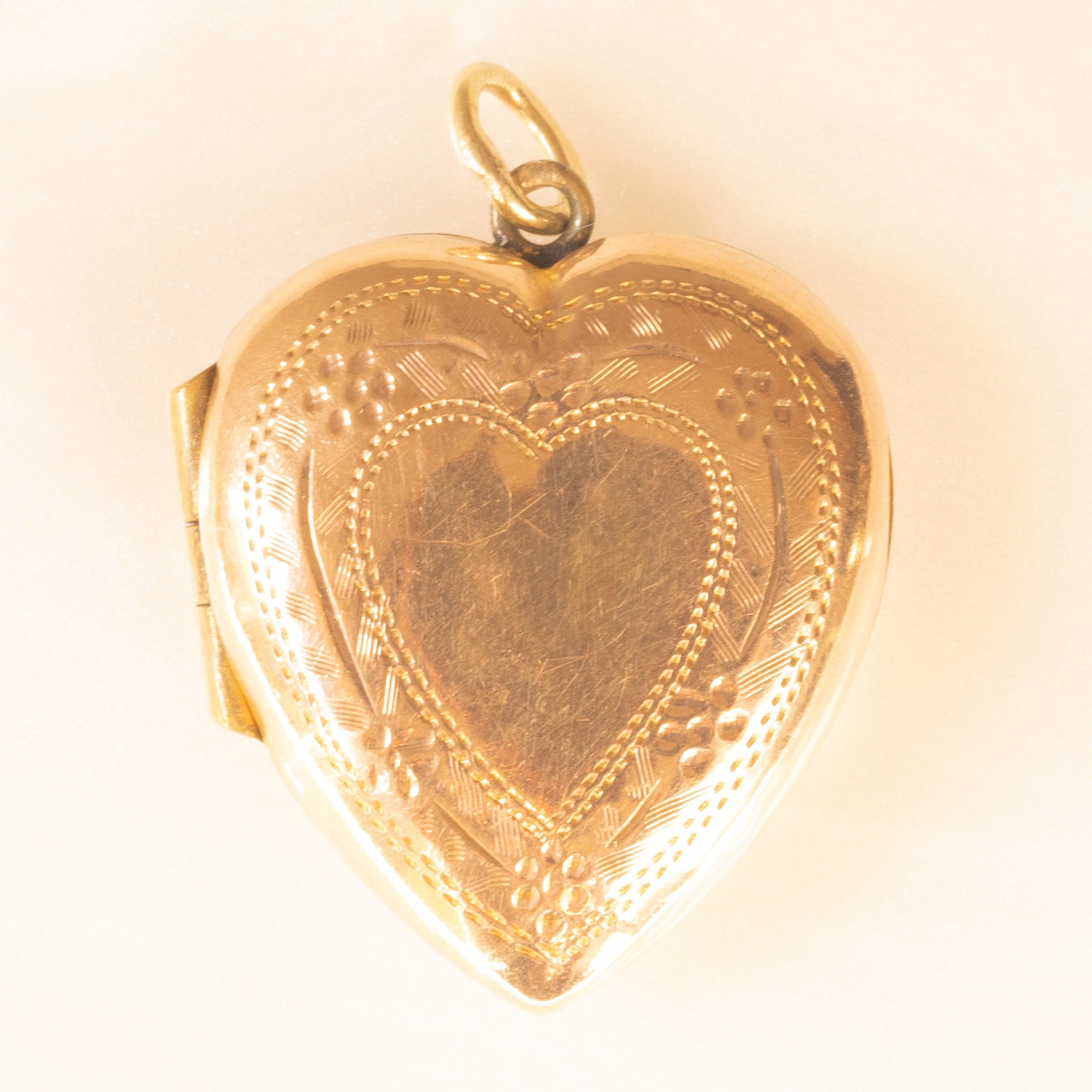 1pz charm apribile cuore portafoto ciondolo color oro 20MM in ottone 1pz charm apribile cuore portafoto ciondolo color oro 20MM in ottone