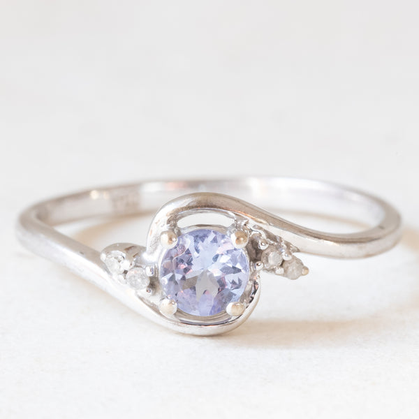 Anello vintage in oro bianco 9K con tanzanite (0.20ct ca.) e diamanti, anni ‘90