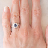 Anello a margherita vintage in platino con zaffiro (0.53ct) e diamanti (0.32ctw), anni ‘90