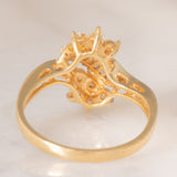 Anello vintage in oro giallo 14K con diamanti di taglio brillante e di taglio baguette (0.75ctw ca.), anni ‘70/‘80