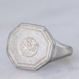 Anello medievale in argento con incisioni di una colomba, XI/XIV secolo d.C.