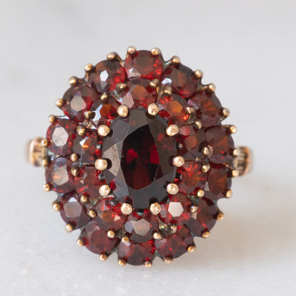 Anello a fiore in oro giallo 8K con granati (2.40ctw ca.), anni ‘50/‘60