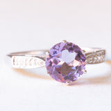 Anello vintage in oro bianco 9K con ametista (1.50ct ca.) e diamanti (0.04ctw ca.)