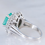 Anello vintage in oro bianco 14K con smeraldo (2ct ca.) e diamanti di taglio brillante (1.40ctw ca.), anni ‘60/‘70