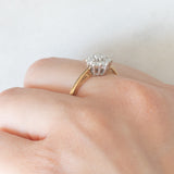 Vintage-Blumenring aus 9-karätigem Gelb- und Weißgold mit Diamanten im Brillantschliff (ca. 0.33 ctw)