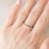 Trilogie vintage en or blanc 9 carats avec diamants (0.25 ct environ)