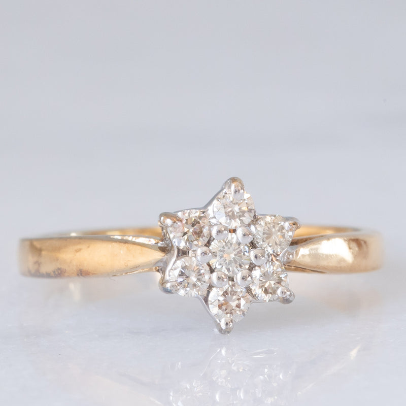 Anello a margherita vintage in oro giallo e bianco 9K con diamanti di taglio brillante (0.25ctw ca.), anni ‘80/‘90