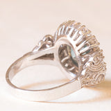 Vintage-Gänseblümchen-Ring aus 18 Karat Weißgold mit hellblauem Zirkon (ca. 4.50 ct) und Diamanten (ca. 0.84 ctw)