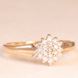 Anello a fiore vintage in oro giallo e bianco 9K con diamanti (0.12ctw ca.), anni ‘80