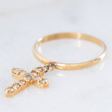 Anello vintage in oro giallo 18K con pendente a croce con diamanti di taglio brillante (0.30ctw), anni ‘90