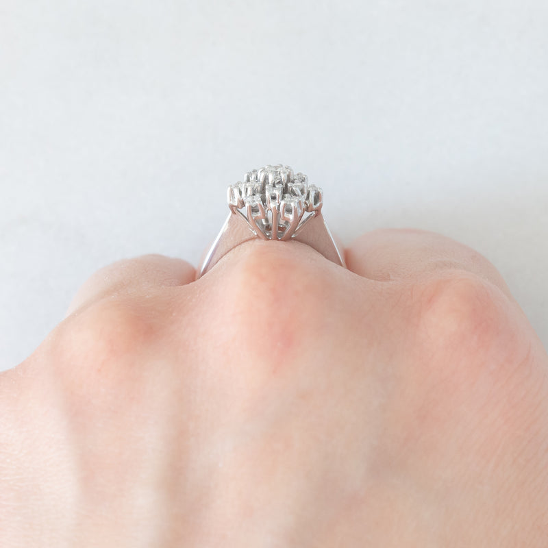 Anello a fiocco di neve in oro bianco 18K con diamanti (0.28ctw ca.), anni ‘70