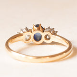 Antike Trilogie aus 18 Karat Gelbgold und Silber mit Saphir im Cabochonschliff (ca. 0.60 ct) und Diamanten im Rosettenschliff (ca. 0.20 ctw), 10er/20er Jahre