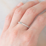 Mezzo eternity vintage in oro bianco 18K con alessandrite (0.06ct) e diamanti (0.45ctw), anni ‘2000